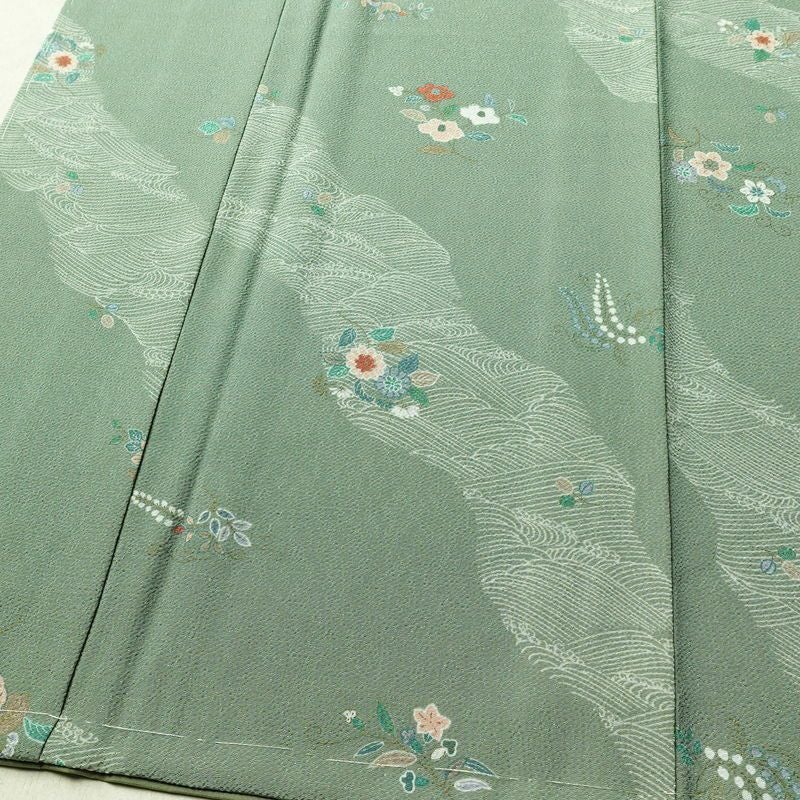 小紋 良品 しつけ糸付き 縮緬 正絹 花柄 袷仕立て 身丈157.5cm 裄丈66.5cm リサイクル着物 着物 金彩 緑・うぐいす色_画像4