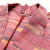 単衣 紬 良品 バチ衿仕立て 正絹 縞柄・線柄 単衣仕立て 身丈151.5cm 裄丈63cm リサイクル着物 着物 紬地 ピンク_画像16