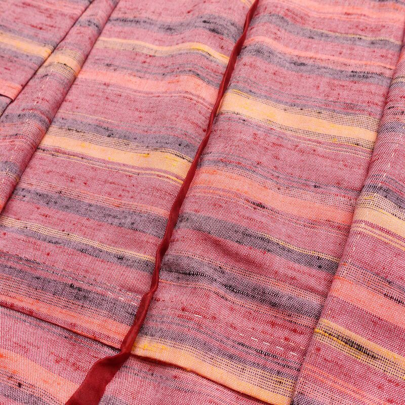 単衣 紬 良品 バチ衿仕立て 正絹 縞柄・線柄 単衣仕立て 身丈151.5cm 裄丈63cm リサイクル着物 着物 紬地 ピンク_画像17