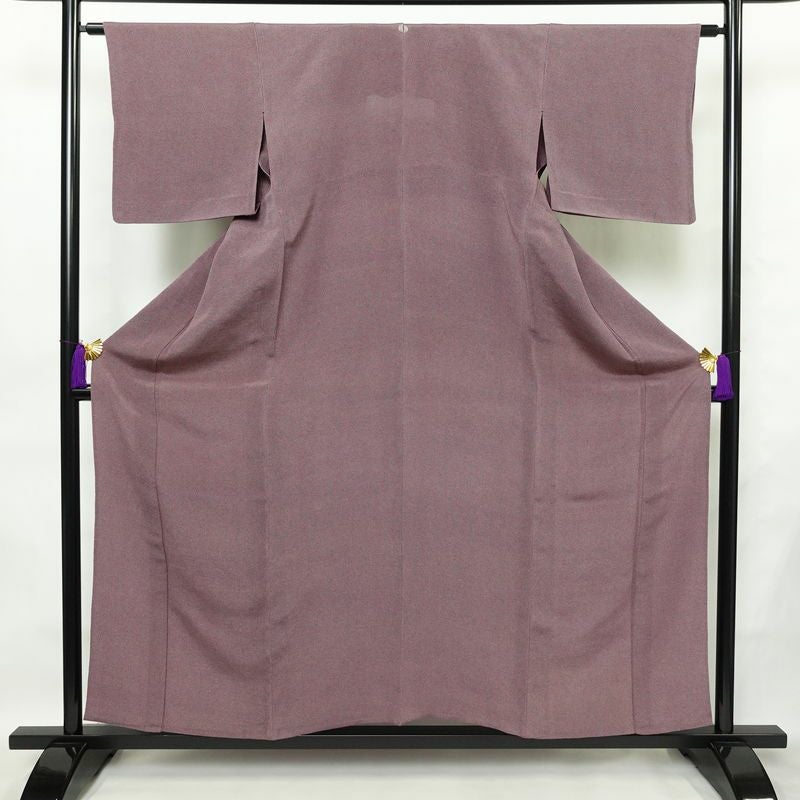 単衣 色無地 鮫小紋 縮緬 一つ紋付き 正絹 流水・波柄 単衣仕立て 身丈156.5cm 裄丈63cm リサイクル着物 着物 お茶会 紫・藤色_画像1