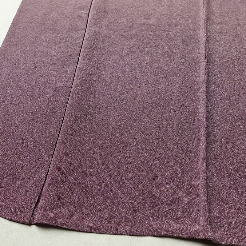 単衣 色無地 鮫小紋 縮緬 一つ紋付き 正絹 流水・波柄 単衣仕立て 身丈156.5cm 裄丈63cm リサイクル着物 着物 お茶会 紫・藤色_画像4