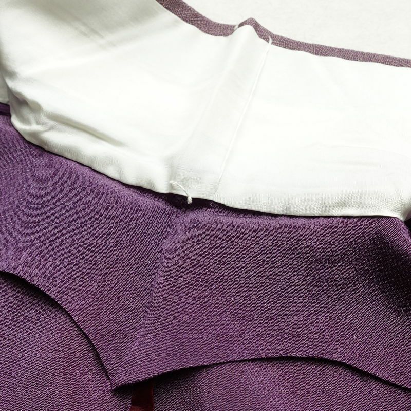 単衣 色無地 鮫小紋 縮緬 一つ紋付き 正絹 流水・波柄 単衣仕立て 身丈156.5cm 裄丈63cm リサイクル着物 着物 お茶会 紫・藤色_画像19