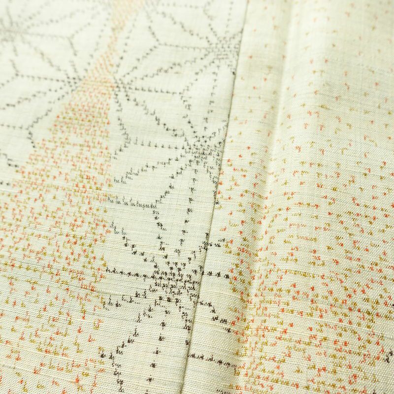 紬 正絹 麻の葉柄 袷仕立て 身丈144.5cm 裄丈61.5cm リサイクル着物 着物 モダン クリーム_画像8