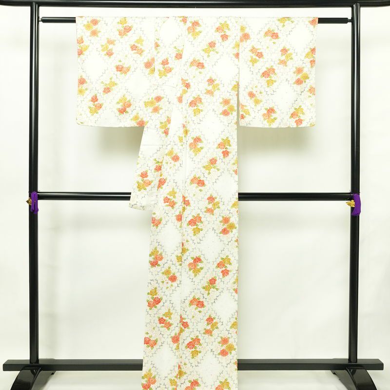 小紋 良品 総柄 ポリエステル 花柄 袷仕立て 身丈162.5cm 裄丈66cm リサイクル着物 着物 白_画像2