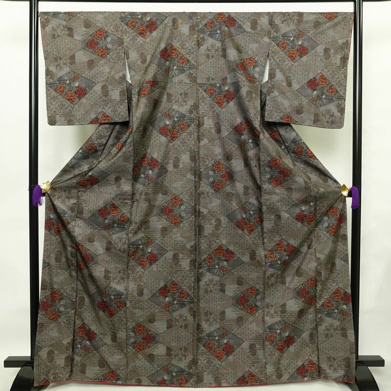 大島紬 美品 証紙なし しつけ糸付き 正絹 花柄 袷仕立て 身丈167cm 裄丈67cm リサイクル着物 着物 茶_画像1