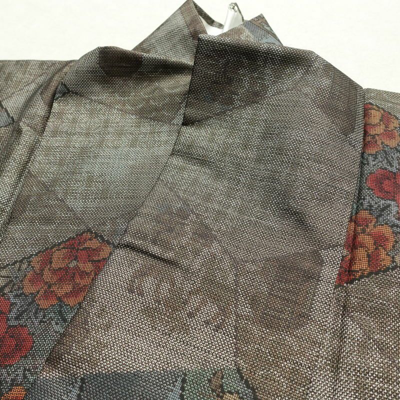 大島紬 美品 証紙なし しつけ糸付き 正絹 花柄 袷仕立て 身丈167cm 裄丈67cm リサイクル着物 着物 茶_画像17