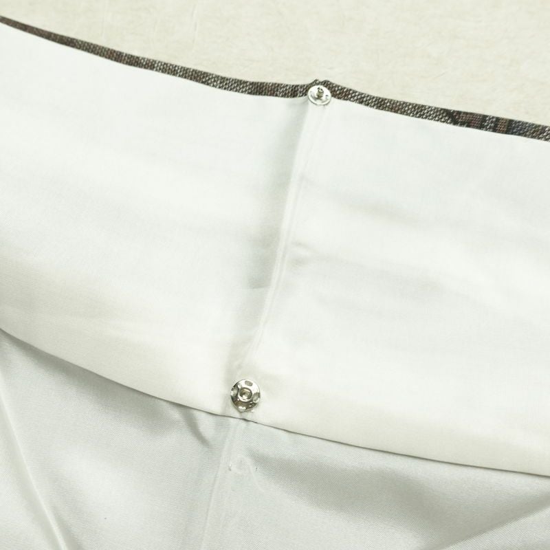 大島紬 美品 証紙なし しつけ糸付き 正絹 花柄 袷仕立て 身丈167cm 裄丈67cm リサイクル着物 着物 茶_画像19