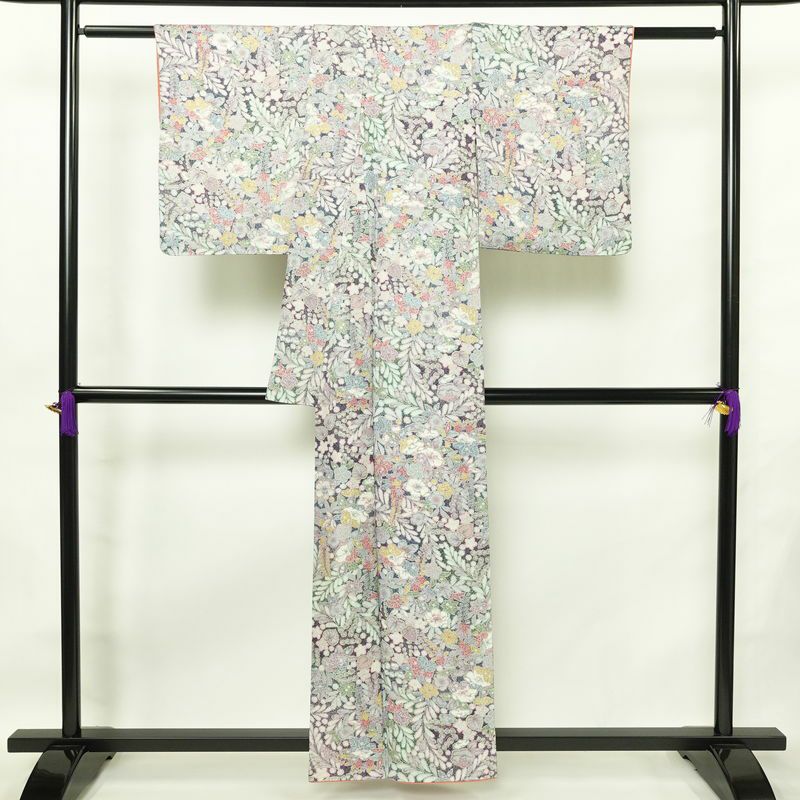 小紋 良品 総柄 正絹 花柄 袷仕立て 身丈158cm 裄丈65cm リサイクル着物 着物 金彩 紫・藤色_画像2