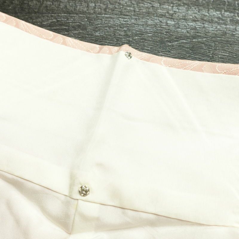 付け下げ 良品 しつけ糸付き 綸子 正絹 古典柄 袷仕立て 身丈161cm 裄丈64.5cm リサイクル着物 着物 入学式 卒業式 七五三 お宮参り フォーマル シンプル 上品 ベージュ_画像17