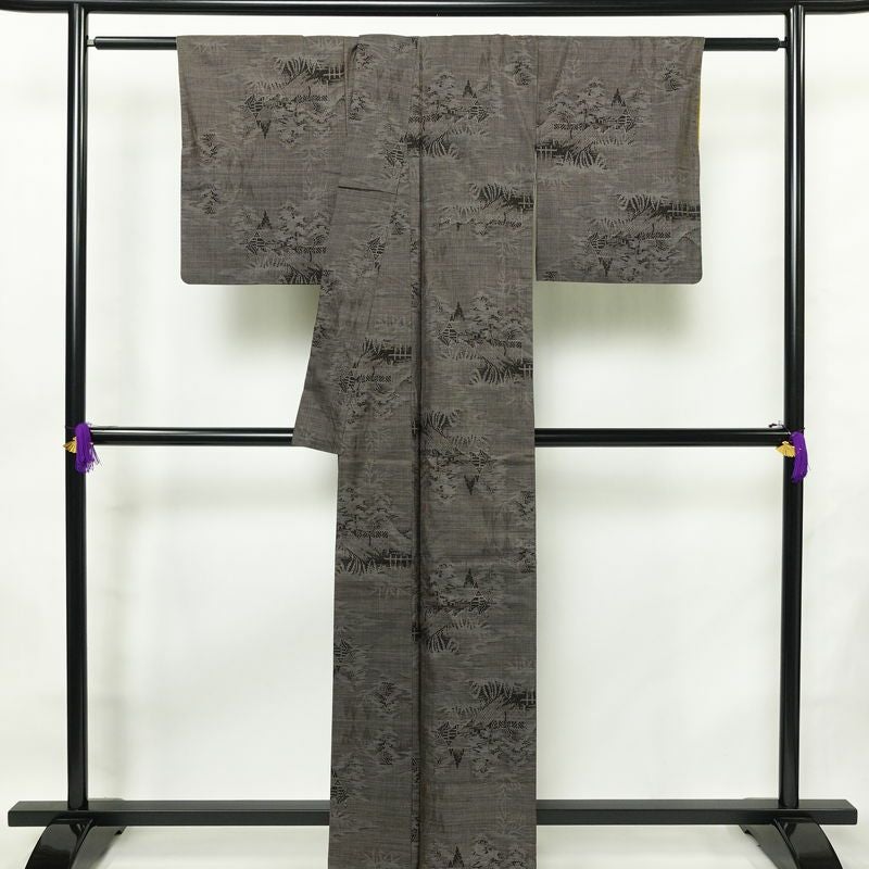 本場大島紬 古代染色純泥染 大島紬 証紙あり 正絹 風景柄 袷仕立て 身丈160.5cm 裄丈64cm リサイクル着物 着物 茶_画像2