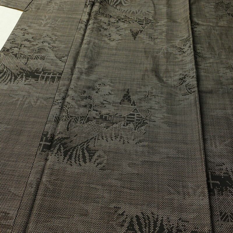 本場大島紬 古代染色純泥染 大島紬 証紙あり 正絹 風景柄 袷仕立て 身丈160.5cm 裄丈64cm リサイクル着物 着物 茶_画像5