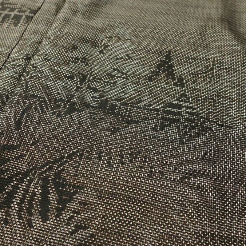 本場大島紬 古代染色純泥染 大島紬 証紙あり 正絹 風景柄 袷仕立て 身丈160.5cm 裄丈64cm リサイクル着物 着物 茶_画像7