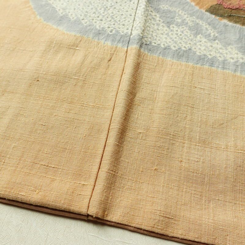 付け下げ 相良刺繍 絞り 正絹 花柄 袷仕立て 身丈157cm 裄丈65cm リサイクル着物 着物 刺繍 紬地 ベージュ_画像13