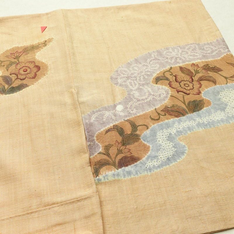 付け下げ 相良刺繍 絞り 正絹 花柄 袷仕立て 身丈157cm 裄丈65cm リサイクル着物 着物 刺繍 紬地 ベージュ_画像16