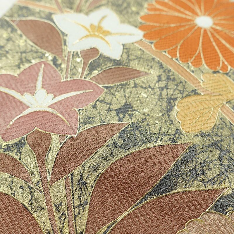 訪問着 しつけ糸付き 綸子 正絹 木の葉・植物柄 袷仕立て 身丈160.5cm 裄丈65.5cm リサイクル着物 着物 金彩 入学式 卒業式 七五三 お宮参り フォーマル 菊 グレー_画像9