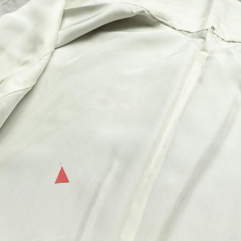 訪問着 しつけ糸付き 綸子 正絹 木の葉・植物柄 袷仕立て 身丈160.5cm 裄丈65.5cm リサイクル着物 着物 金彩 入学式 卒業式 七五三 お宮参り フォーマル 菊 グレー_画像20