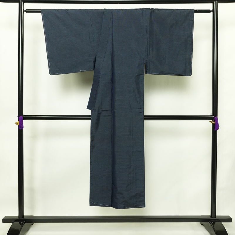 男性用 紬着物 美品 しつけ糸付き アンサンブル 2点セット 正絹 羽織 亀甲柄 袷仕立て 身丈142cm 裄丈68.5cm リサイクル着物 着物 未使用品 青・紺_画像3