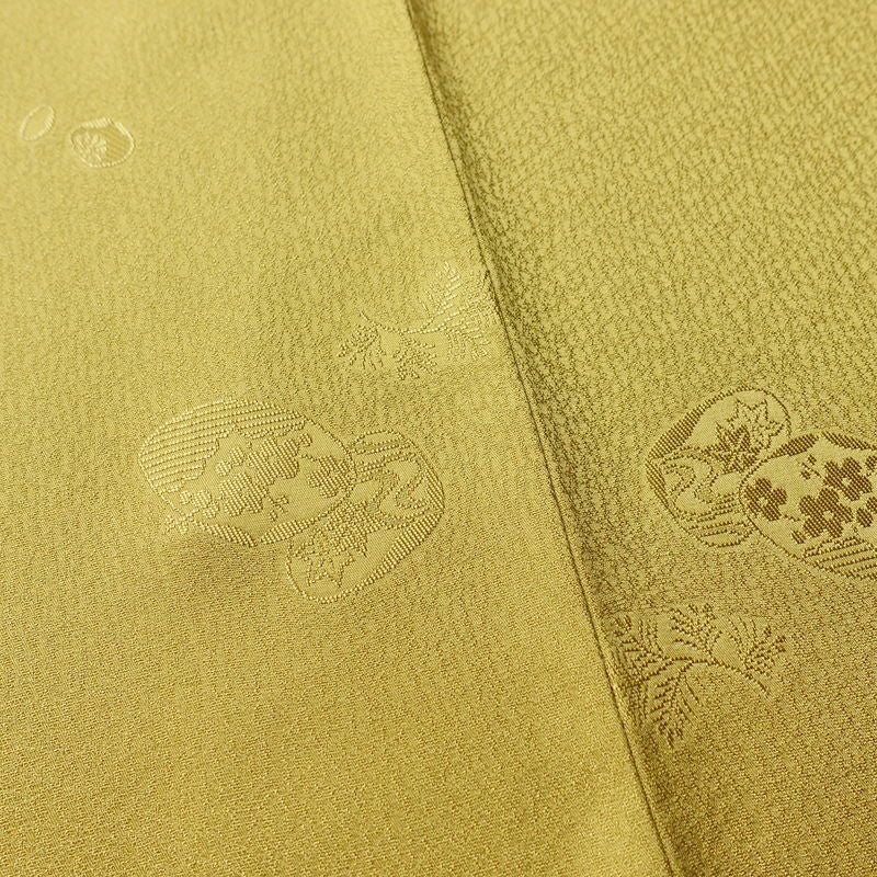 色無地 良品 しつけ糸付き 一つ紋付き 正絹 古典柄 袷仕立て 身丈155cm 裄丈64cm リサイクル着物 着物 お茶会 フォーマル シンプル 黄・黄土色_画像9