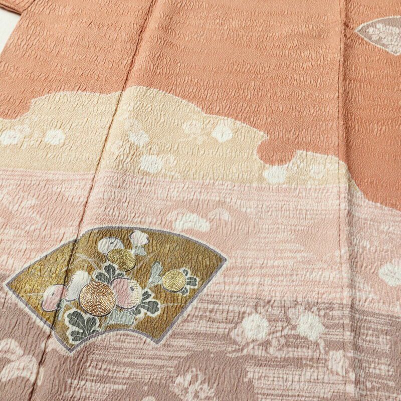 付け下げ 良品 落款入り 絞り ふくれ織 トールサイズ 正絹 古典柄 袷仕立て 身丈171cm 裄丈67.5cm リサイクル着物 着物 箔 金糸 入学式 卒業式 七五三 お宮参り フォーマル 粋 東雲色 扇面 橙_画像5