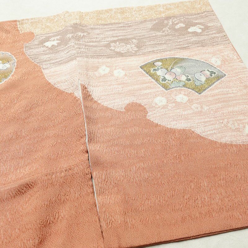 付け下げ 良品 落款入り 絞り ふくれ織 トールサイズ 正絹 古典柄 袷仕立て 身丈171cm 裄丈67.5cm リサイクル着物 着物 箔 金糸 入学式 卒業式 七五三 お宮参り フォーマル 粋 東雲色 扇面 橙_画像14