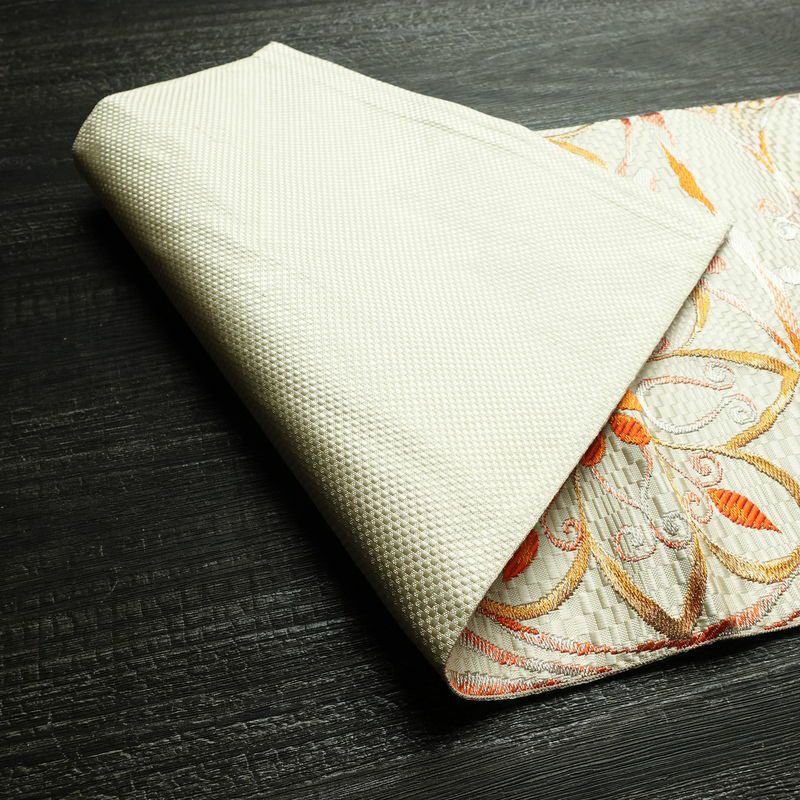 名古屋帯 六通柄 良品 正絹 幾何学柄・抽象柄 名古屋仕立て なごや帯 リサイクル帯 帯 クリーム_画像9