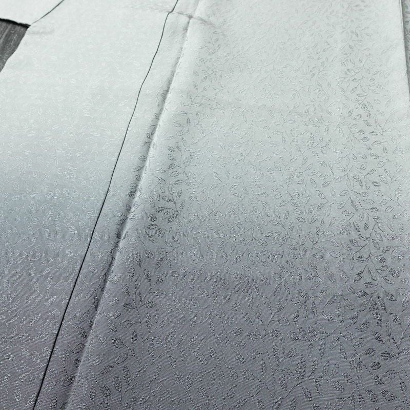 付け下げ 良品 落款入り 一つ紋付き 正絹 木の葉・植物柄 袷仕立て 身丈153.5cm 裄丈65cm リサイクル着物 着物 入学式 卒業式 フォーマル シンプル 上品 グレー_画像5