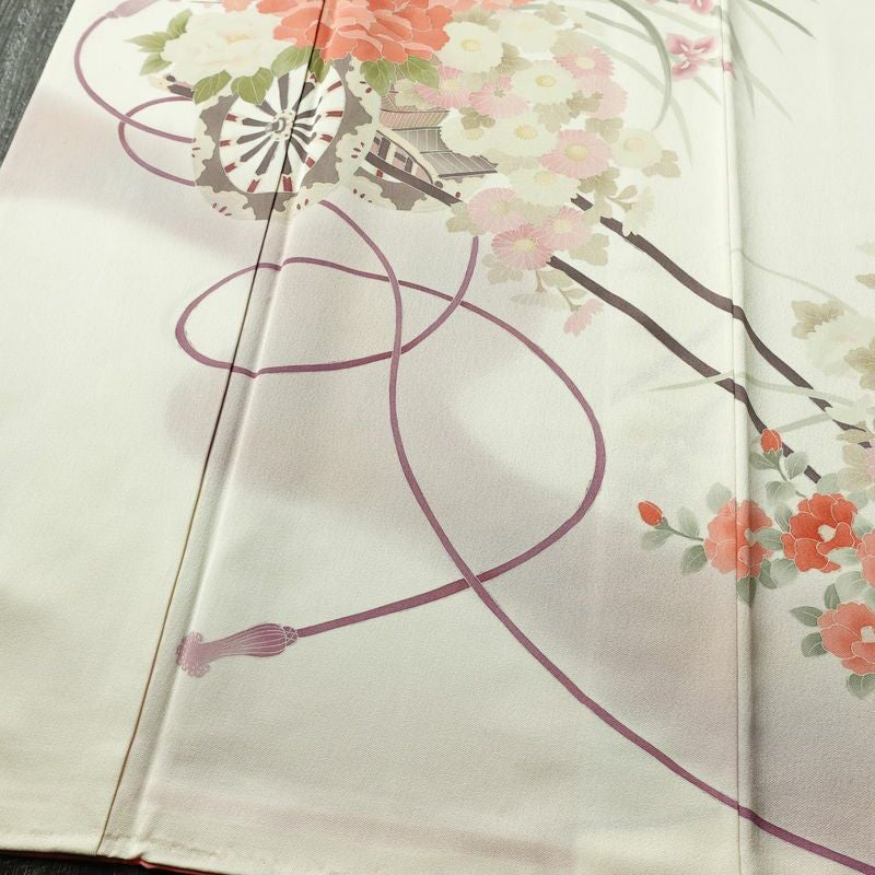 付け下げ トールサイズ 正絹 花柄 袷仕立て 身丈173cm 裄丈66.5cm リサイクル着物 着物 入学式 卒業式 七五三 お宮参り フォーマル 上品 菊 芍薬 クリーム_画像4