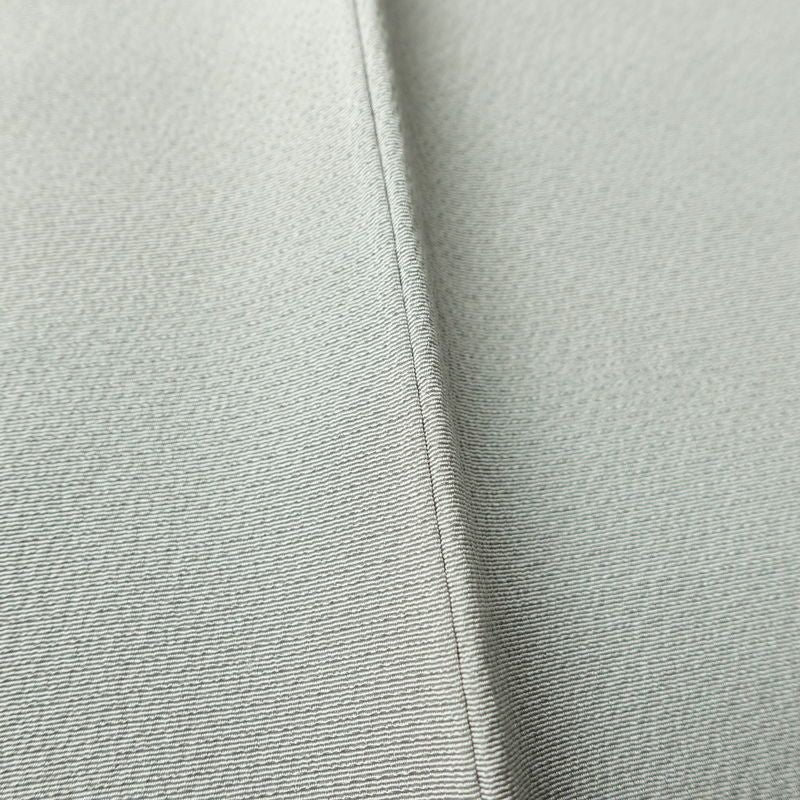 色無地 良品 落款入り 縮緬 一つ紋付き 正絹 無地 袷仕立て 身丈162.5cm 裄丈65cm リサイクル着物 着物 作家物 お茶会 上品 グレー_画像10