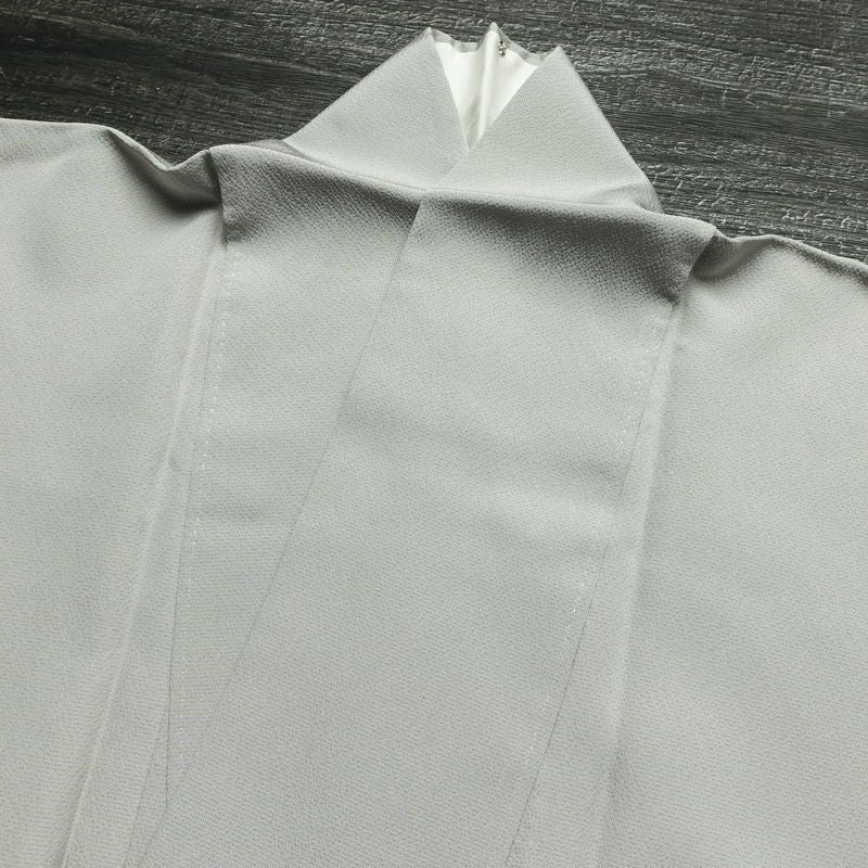 色無地 良品 落款入り 縮緬 一つ紋付き 正絹 無地 袷仕立て 身丈162.5cm 裄丈65cm リサイクル着物 着物 作家物 お茶会 上品 グレー_画像18