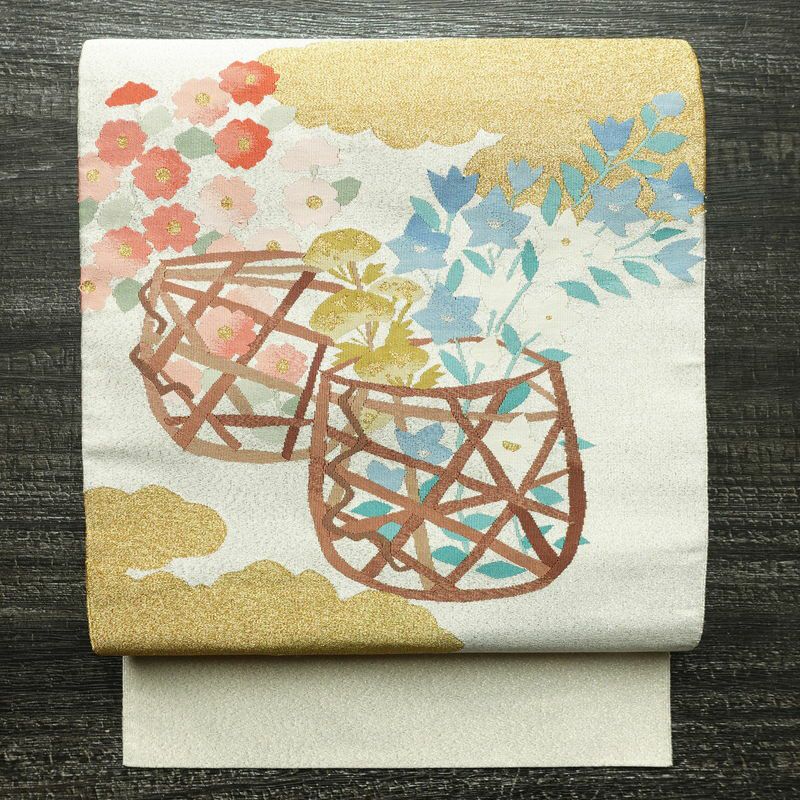 名古屋帯 太鼓柄 良品 つづれ織 正絹 木の葉・植物柄 名古屋仕立て なごや帯 リサイクル帯 帯 金糸 銀通し 白_画像1