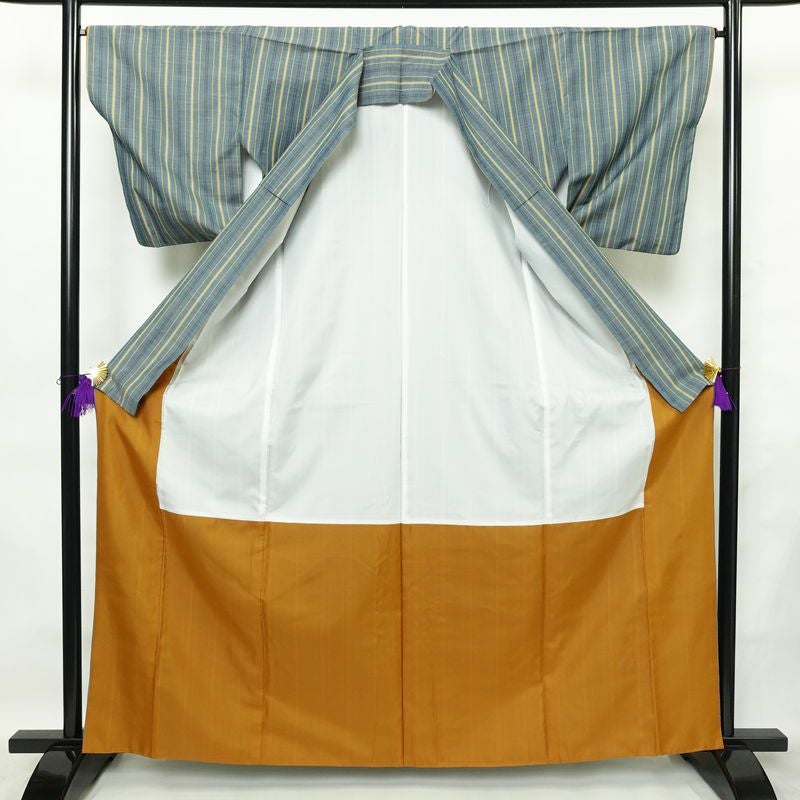 紬 ポリエステル 縞柄・線柄 袷仕立て 身丈163.5cm 裄丈66cm リサイクル着物 着物 モダン カジュアル 青・紺_画像3