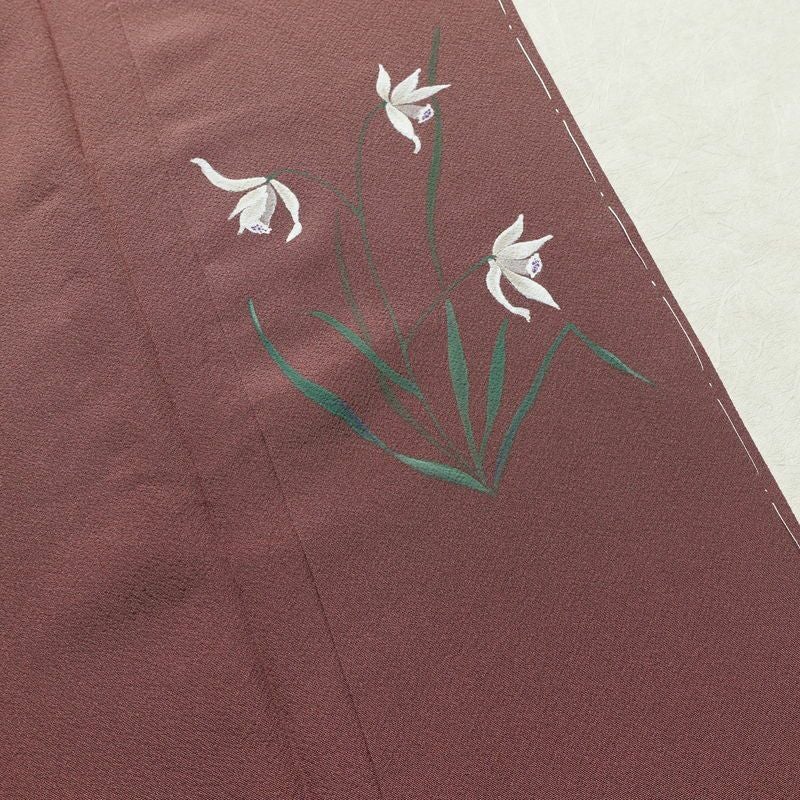 色無地 良品 しつけ糸付き 縮緬 一つ紋付き 正絹 無地 袷仕立て 身丈153cm 裄丈64cm リサイクル着物 着物 共八掛 お茶会 フォーマル 小豆・エンジ_画像12