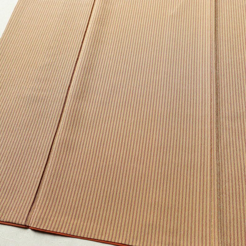 単衣 小紋 縮緬 ポリエステル 縞柄・線柄 単衣仕立て 身丈160cm 裄丈67cm リサイクル着物 着物 シンプル ベージュ_画像4