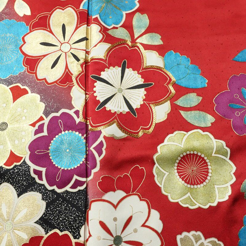 振袖 金駒刺繍 正絹 蝶・昆虫柄 袷仕立て 身丈161cm 裄丈68.5cm リサイクル着物 着物 箔 成人式 二十歳 二十歳の集い パーティー 華やか 桜 赤・朱_画像6