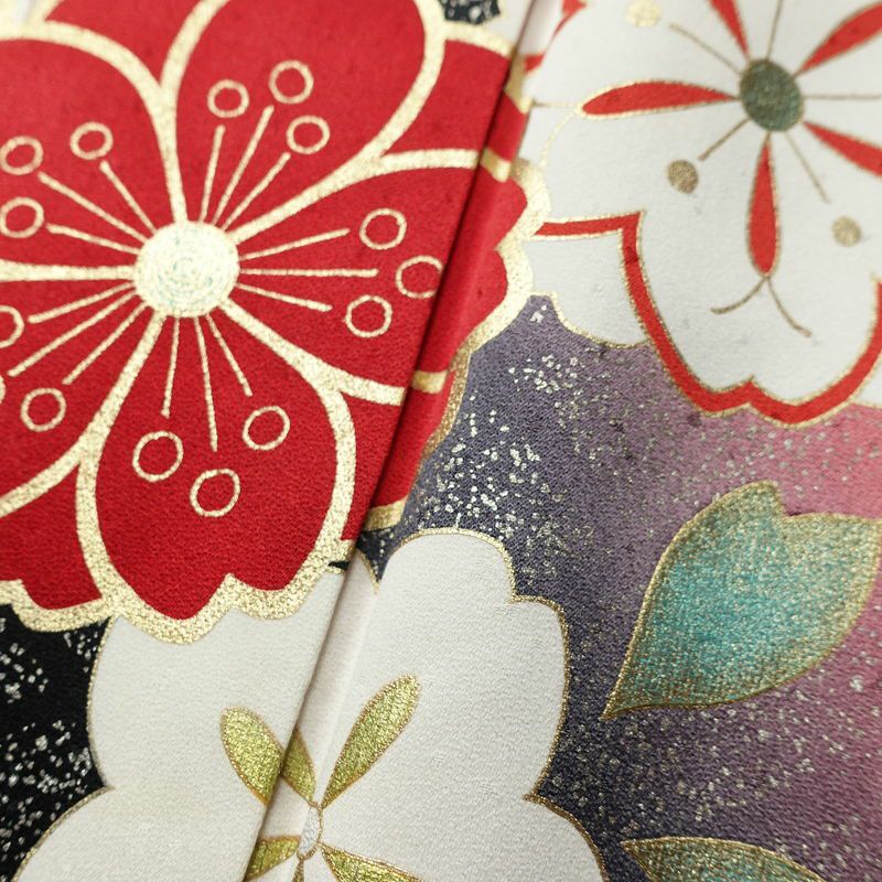振袖 金駒刺繍 正絹 蝶・昆虫柄 袷仕立て 身丈161cm 裄丈68.5cm リサイクル着物 着物 箔 成人式 二十歳 二十歳の集い パーティー 華やか 桜 赤・朱_画像10