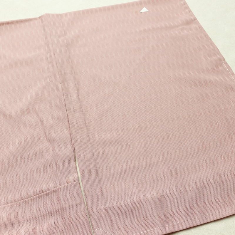 盛夏 色無地 しつけ糸付き 一つ紋付き ポリエステル その他の柄 単衣仕立て 身丈158cm 裄丈64.5cm リサイクル着物 着物 薄物 ピンク_画像12