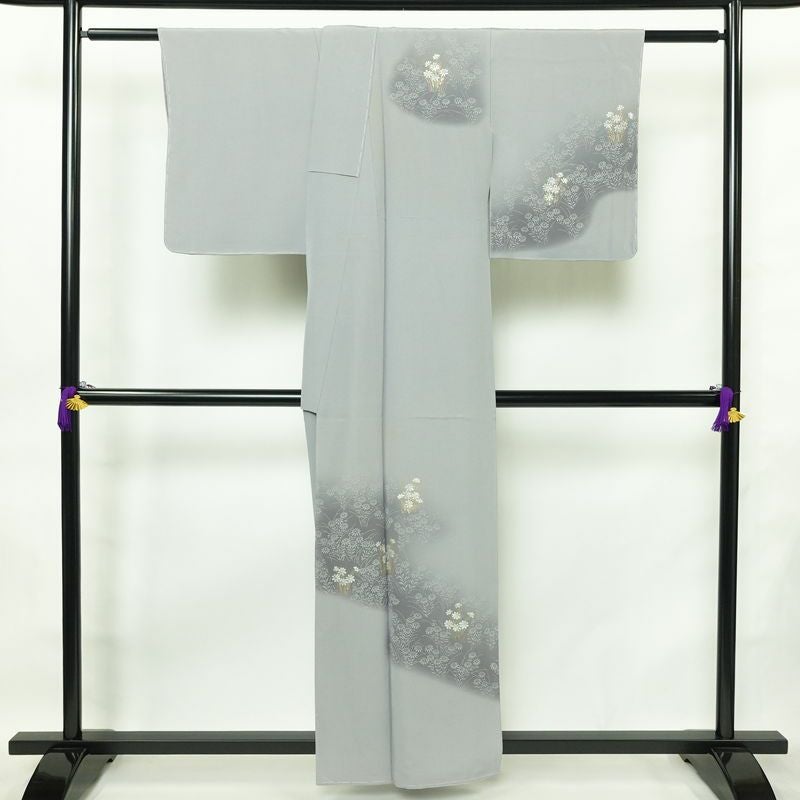 付け下げ 一つ紋付き 正絹 花柄 袷仕立て 身丈158cm 裄丈64.5cm リサイクル着物 着物 箔 入学式 卒業式 七五三 お宮参り フォーマル 上品 グレー_画像2