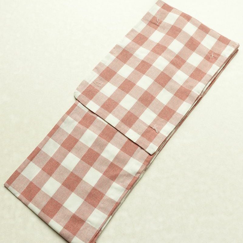 単衣着物 カジュアルきもの 単衣 美品 しつけ糸付き 混紡 チェック・格子柄 単衣仕立て 身丈160cm 裄丈66cm 着物 シンプル カジュアル 薄紅 ピンク_画像1