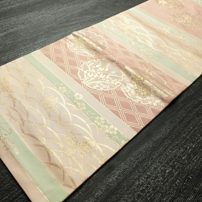 名古屋帯 六通柄 良品 正絹 古典柄 名古屋仕立て なごや帯 リサイクル帯 帯 箔 桜 蝶 ピンク_画像8