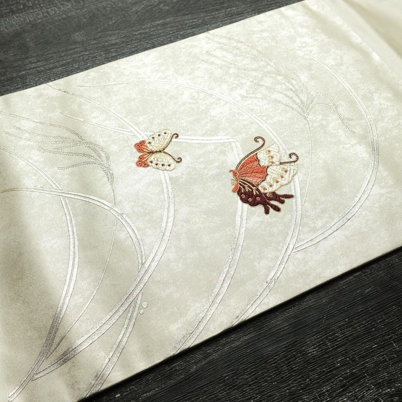 名古屋帯 太鼓柄 正絹 蝶・昆虫柄 名古屋仕立て なごや帯 リサイクル帯 帯 箔 金糸 白_画像11