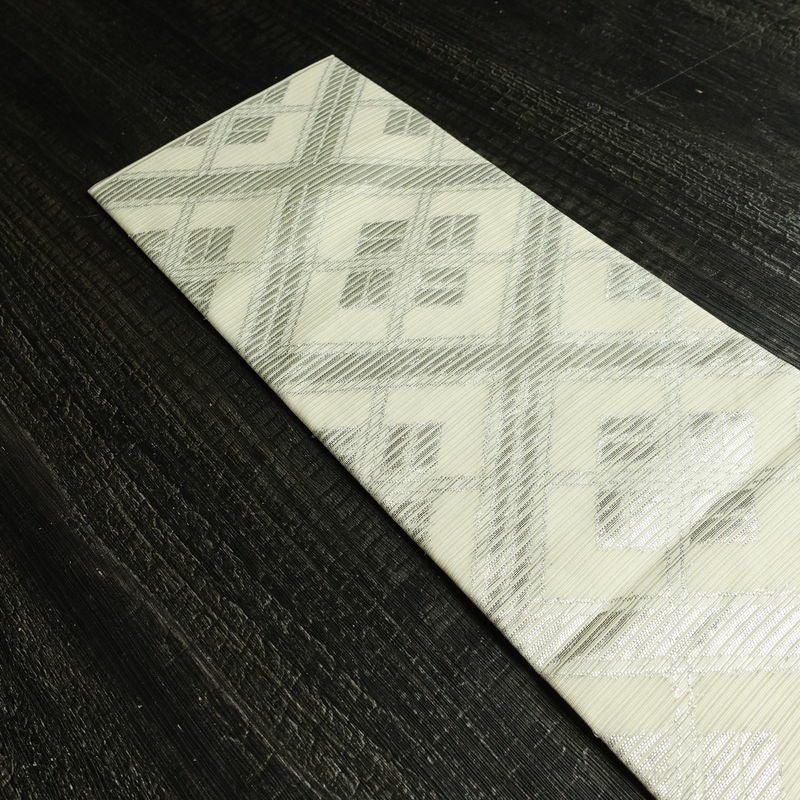 名古屋帯 全通柄 正絹 古典柄 名古屋仕立て なごや帯 リサイクル帯 帯 銀糸 白_画像16