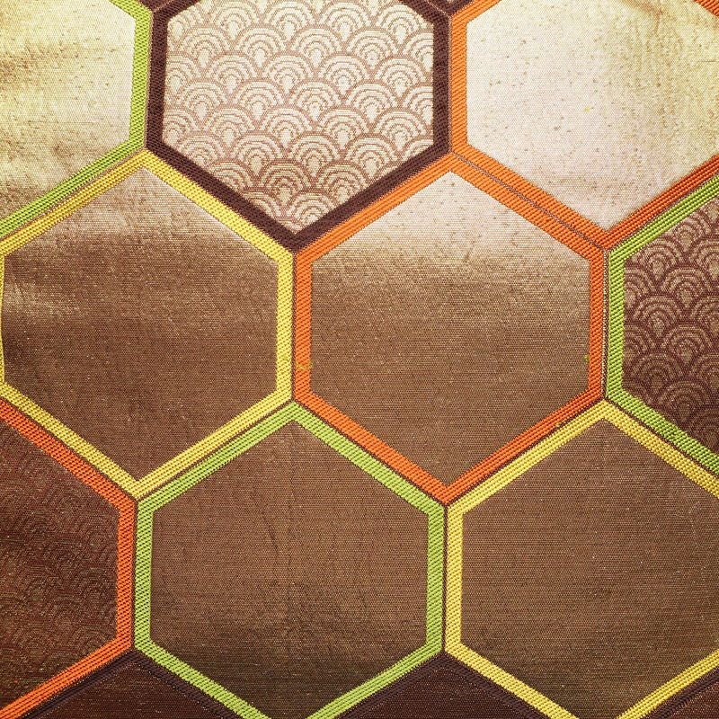 名古屋帯 太鼓柄 正絹 亀甲柄 通し仕立て なごや帯 リサイクル帯 帯 青海波 引箔 茶_画像2