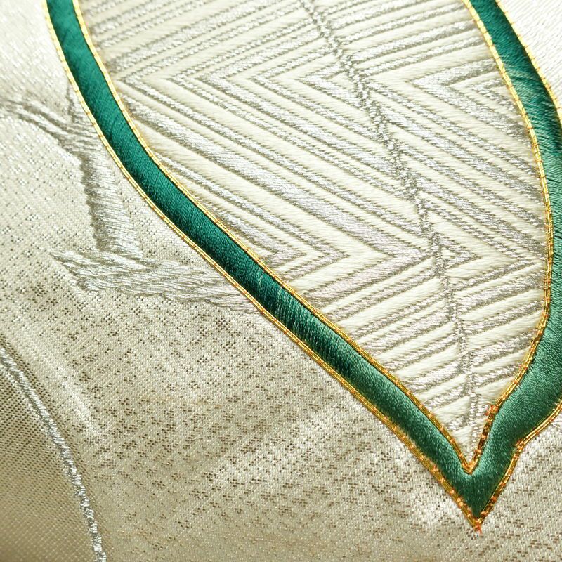 名古屋帯 太鼓柄 金駒刺繍 正絹 木の葉・植物柄 名古屋仕立て なごや帯 リサイクル帯 帯 刺繍 シンプル 金・銀_画像3