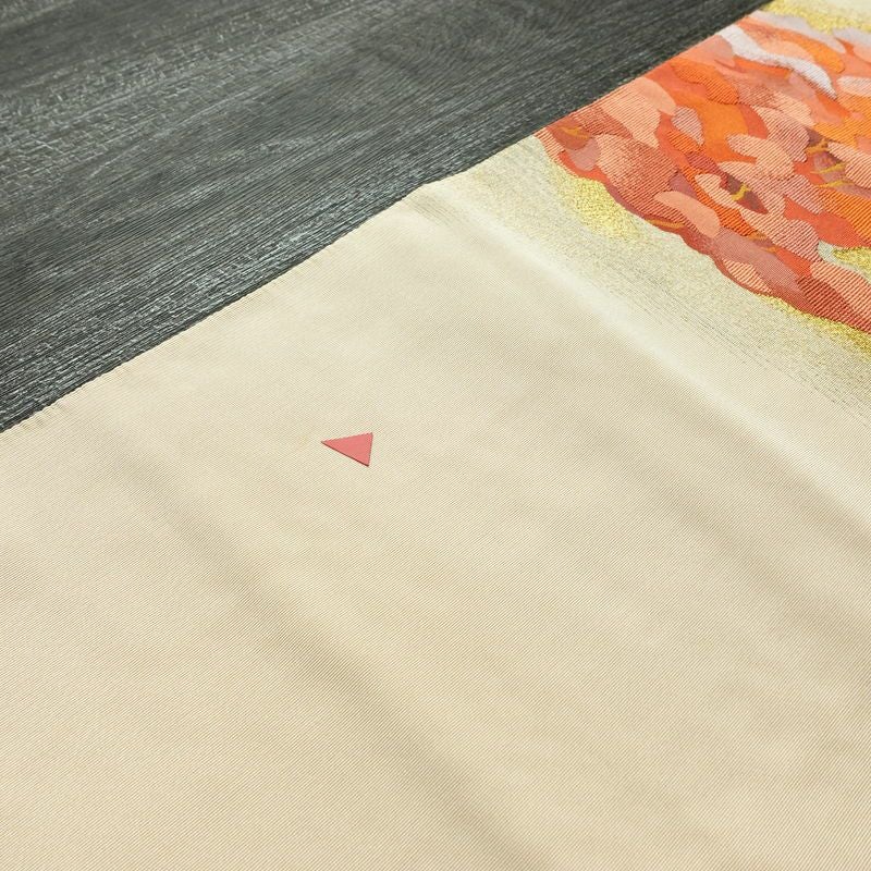 名古屋帯 太鼓柄 つづれ織 正絹 木の葉・植物柄 松葉仕立て なごや帯 リサイクル帯 帯 金糸 ベージュ_画像9