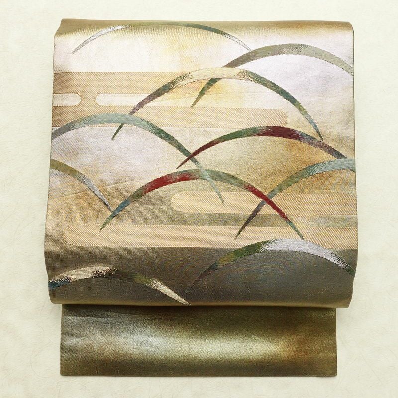 名古屋帯 太鼓柄 正絹 木の葉・植物柄 名古屋仕立て なごや帯 リサイクル帯 帯 芝 引箔 金・銀_画像1