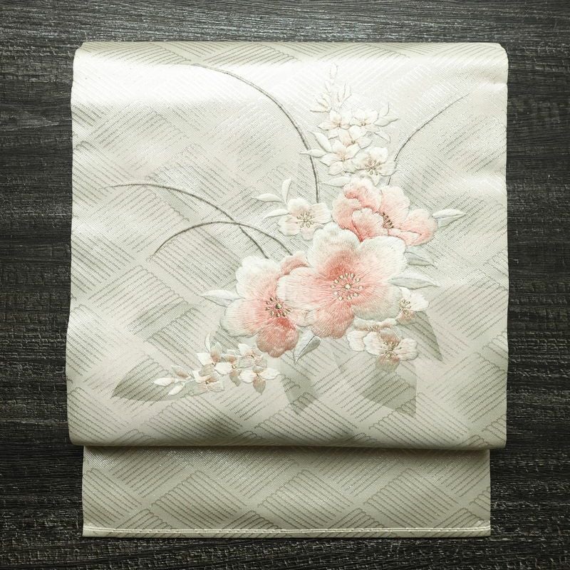 名古屋帯 太鼓柄 美品 正絹 花柄 名古屋仕立て なごや帯 リサイクル帯 帯 刺繍 箔 未使用品 桜 金・銀_画像1