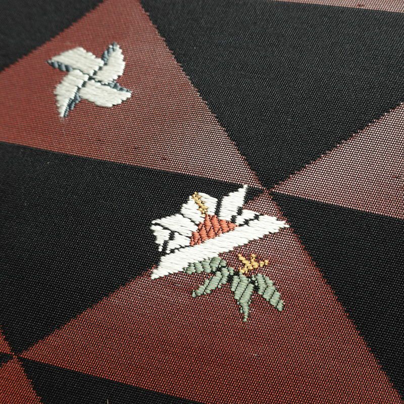 名古屋帯 六通柄 良品 正絹 古典柄 名古屋仕立て なごや帯 リサイクル帯 折り鶴 折り紙 かざぐるま 帯 刺繍 黒_画像3