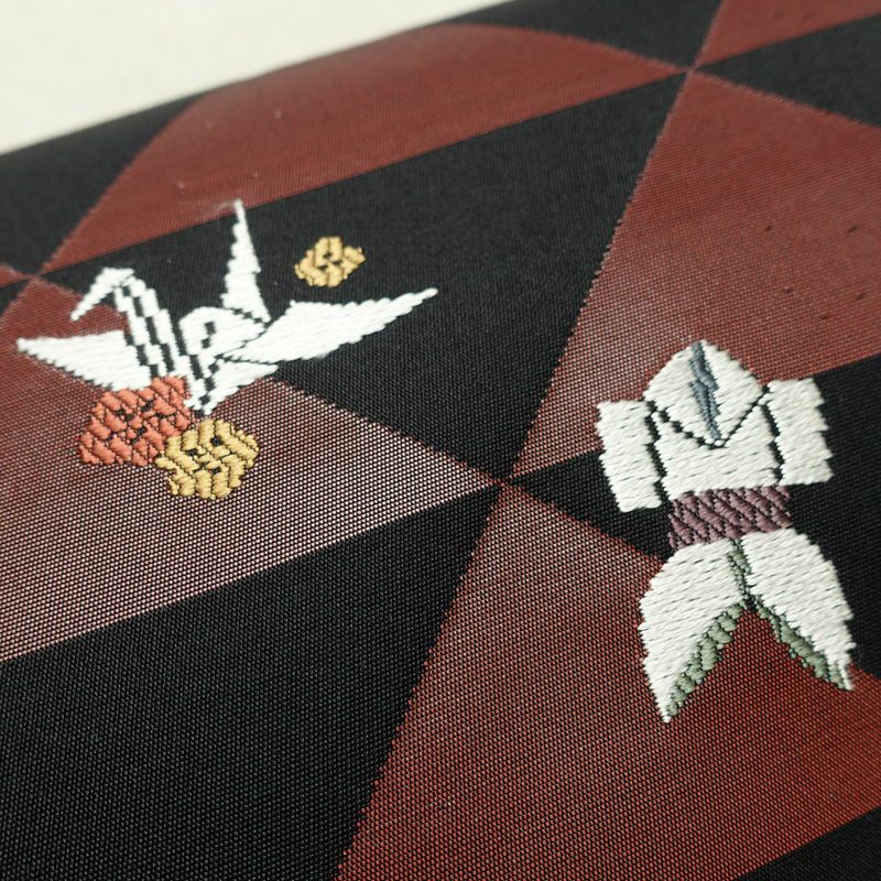 名古屋帯 六通柄 良品 正絹 古典柄 名古屋仕立て なごや帯 リサイクル帯 折り鶴 折り紙 かざぐるま 帯 刺繍 黒_画像5