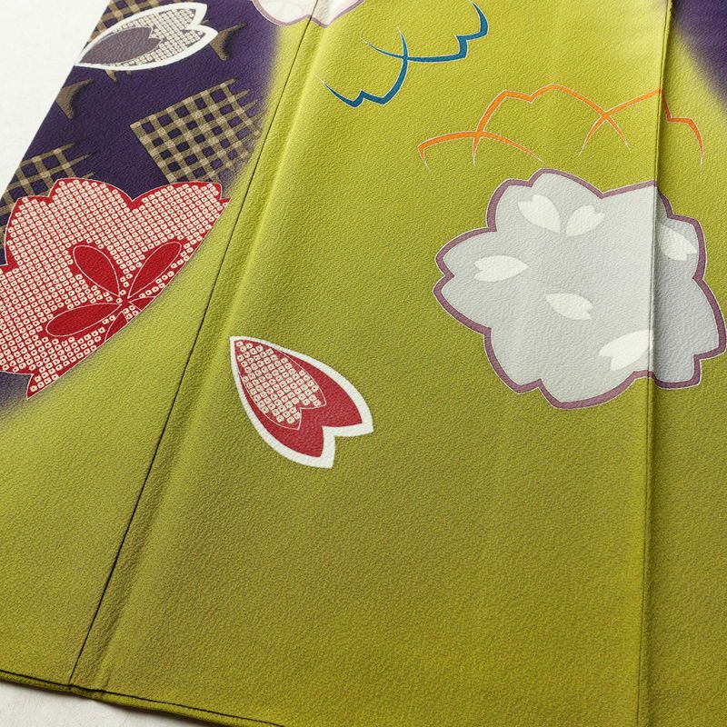 振袖 marieclaire 縮緬 正絹 花柄 袷仕立て 身丈170cm 裄丈68cm リサイクル着物 着物 成人式 二十歳 二十歳の集い モダン 桜 紫・藤色_画像4