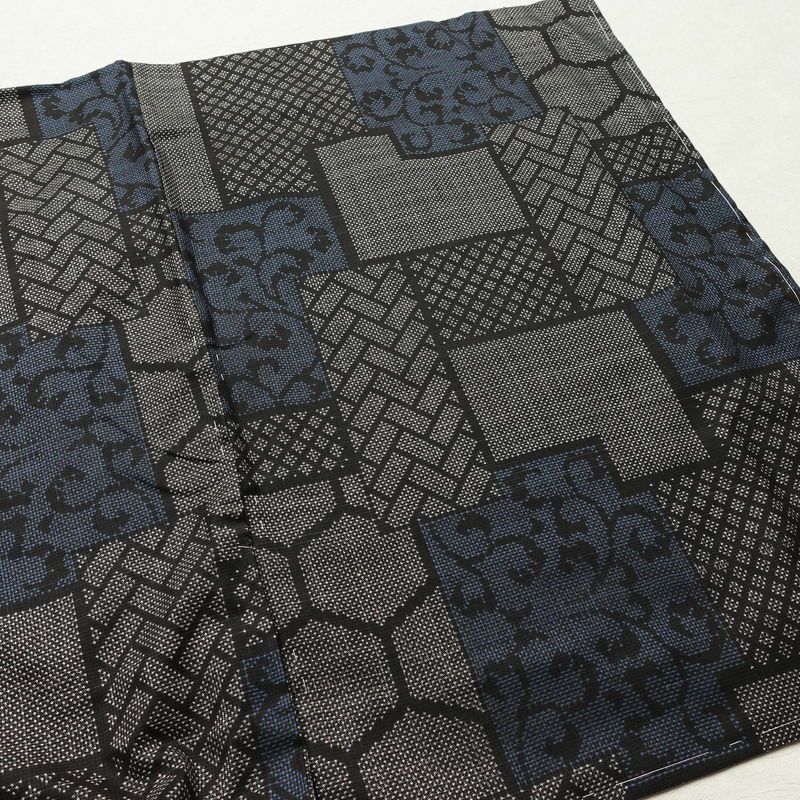 大島紬 しつけ糸付き 正絹 幾何学柄・抽象柄 袷仕立て 身丈160.5cm 裄丈63cm リサイクル着物 着物 グレー_画像13